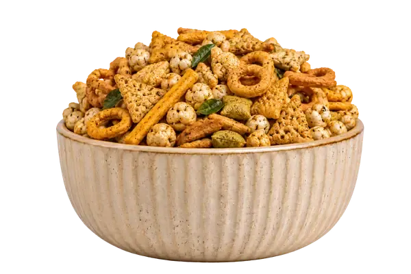 Millet snacks mix with jowar and ragi chips from a millet snacks manufacturer